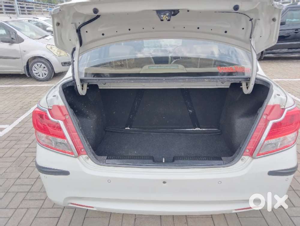 Maruti Suzuki Dzire 1.2 Vxi, 2024, Petrol