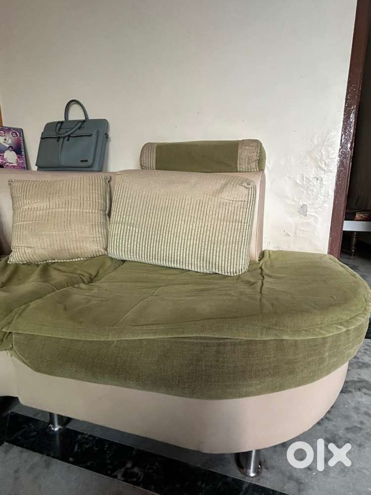 PREMIUM SOFA WITH 8 SITTING