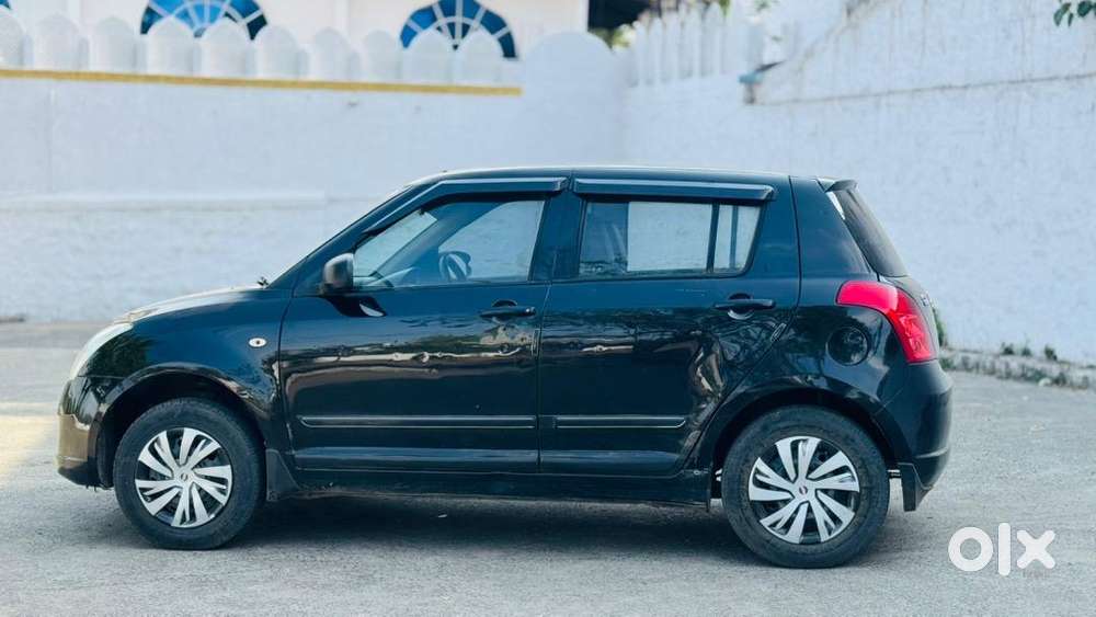 Maruti Suzuki Swift 2007 Petrol 89000 Km Driven