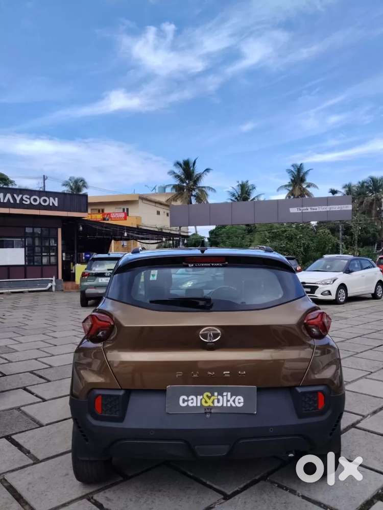 Tata Punch Creative Dual Tone Amt Sunroof, 2023, Petrol