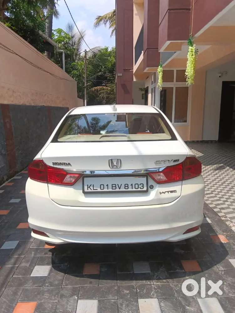 Honda City 1.5 V I-vtec Petrol Manual 2015 | Family Used | Well Mainta