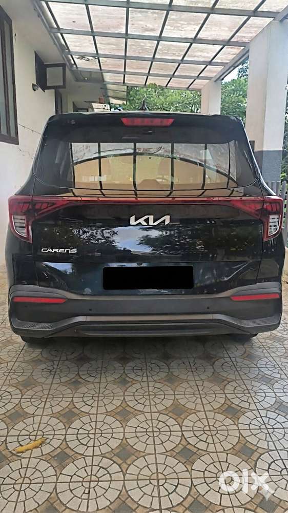 Kia Carens -single Owner And No Dent Up For Grab