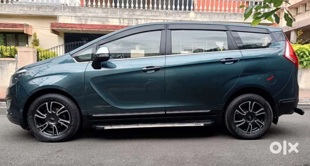 Mahindra Marazzo M8, 2018, Diesel