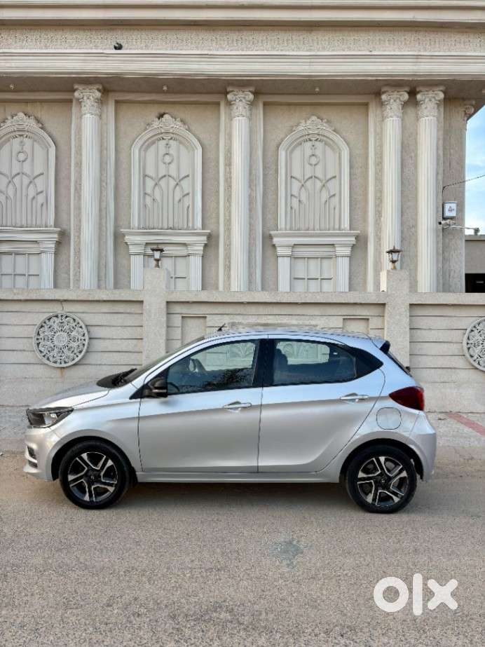 Tata Tiago Xz Plus Dual Tone, 2021, Petrol