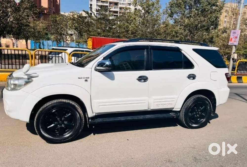 Toyota Fortuner Legender 2010