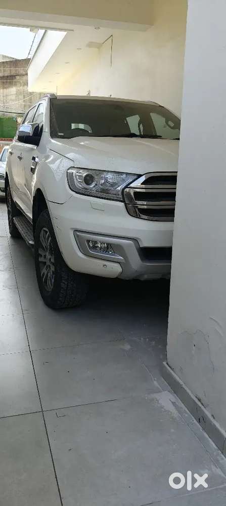 Ford Endeavour 3.2 Titanium Plus 4x4 At 2016