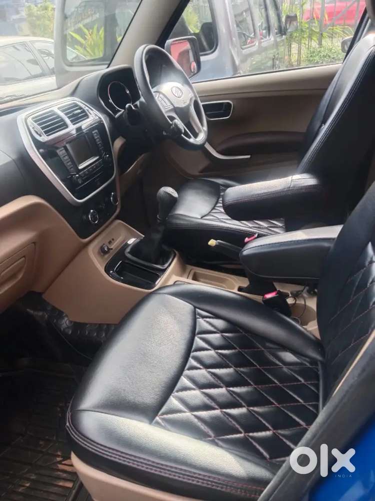 Mahindra Tuv 300 2018