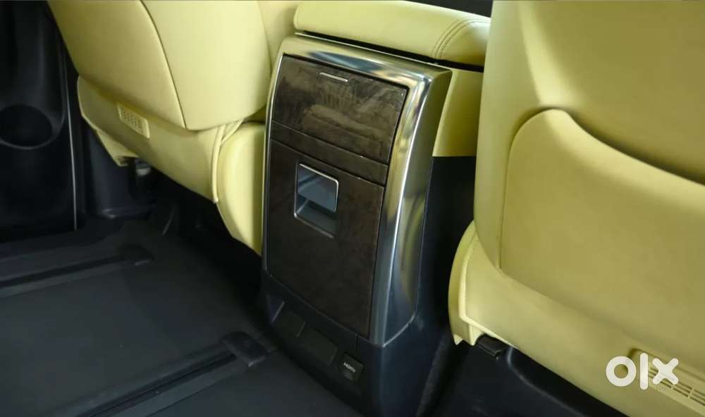 Toyota Vellfire, 2023, Petrol