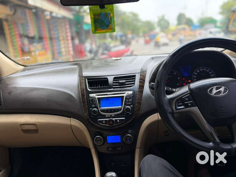 Hyundai Fluidic Verna 2012 Diesel Manual