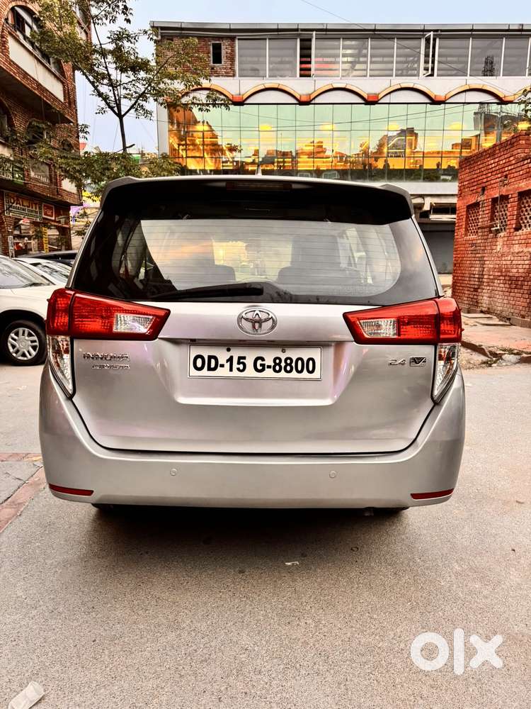 Toyota Innova Crysta 2.4 V 7 Str, 2016, Diesel
