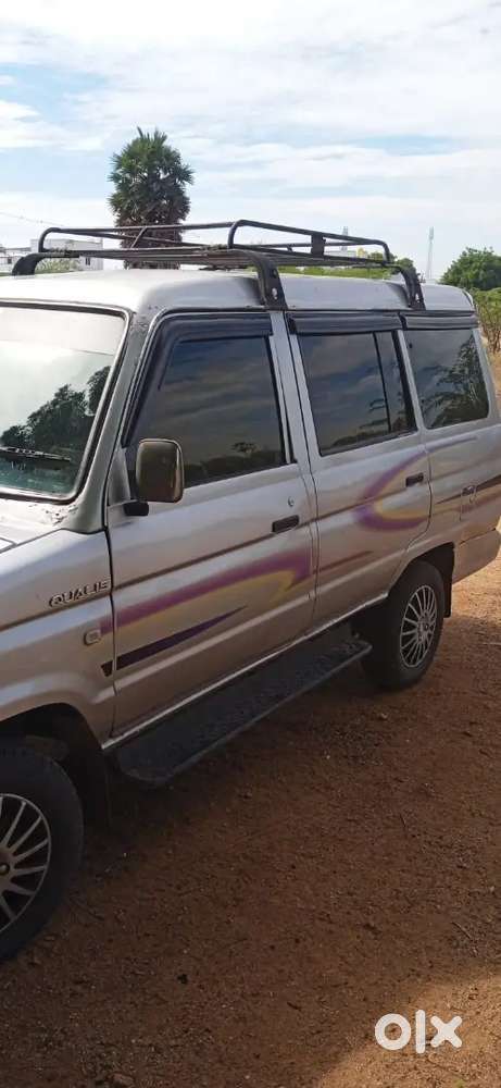 Toyota Qualis 2003 Diesel 300000 Km Driven