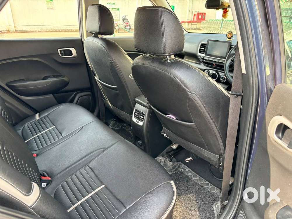 Hyundai Venue 2019 Petrol 75000 Km Driven