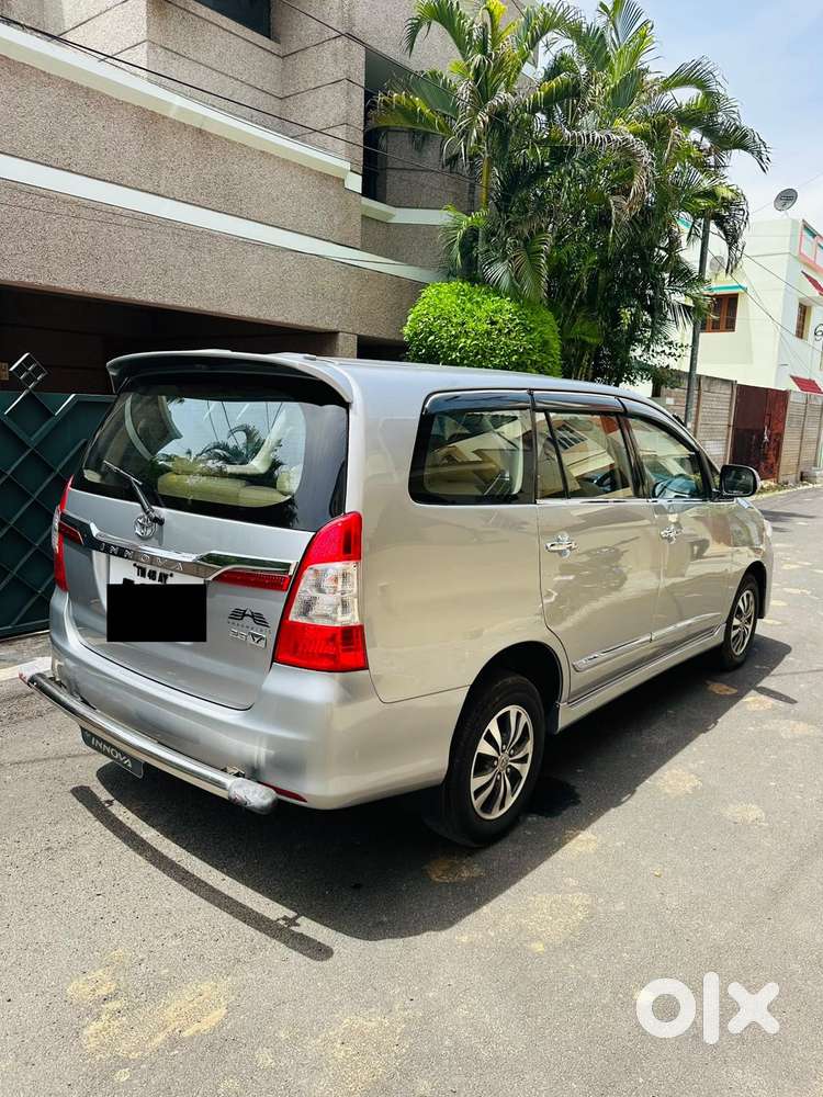 Toyota Innova 2.5 Vx 8 Seater Bs Iv, 2015, Diesel