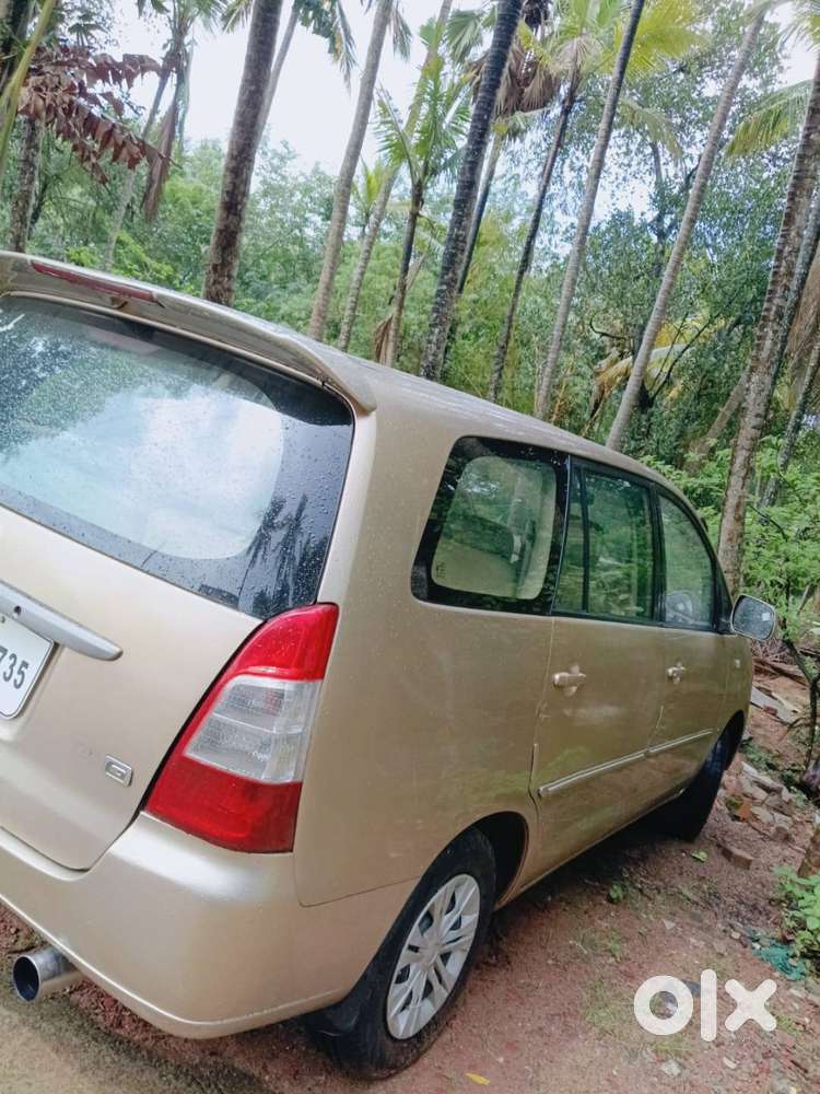 Toyota Innova 2005 Diesel 250000 Km Driven