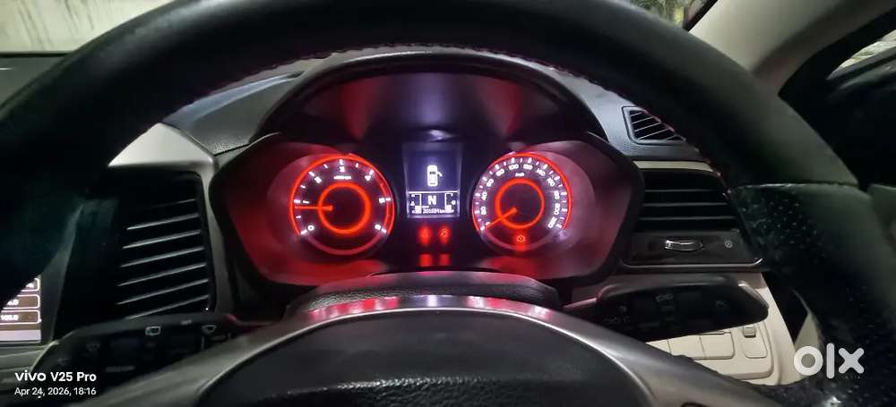 Gud Vechile Shoroom Mantance Recently Serviced