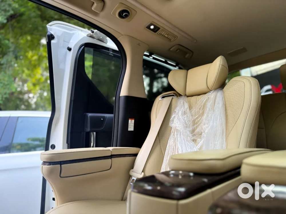 Toyota Vellfire, 2021, Petrol