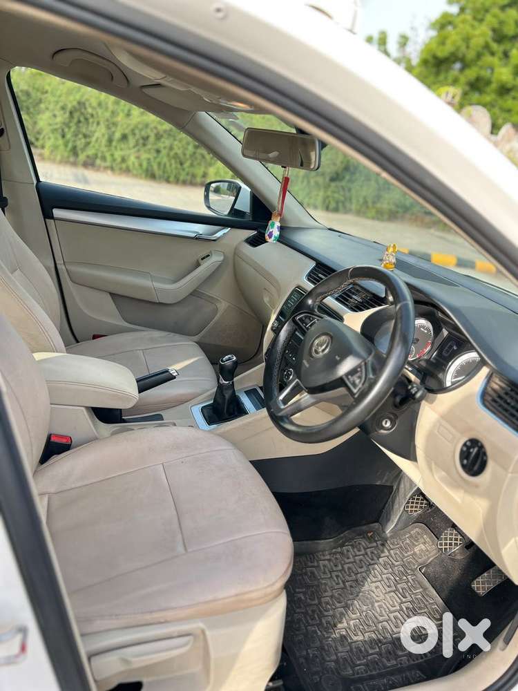 Skoda Octavia Ambition Plus 1.4 Tsi Mt, 2019, Petrol