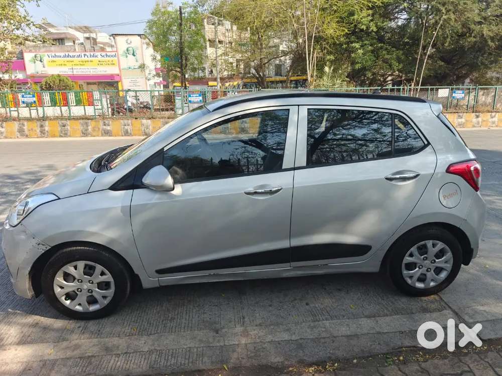 Hyundai Grand I10 Sportz 2013 Petrol