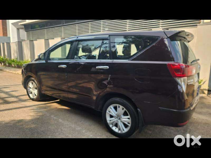 Toyota Innova Crysta 2.8z Automatic, 2016, Diesel