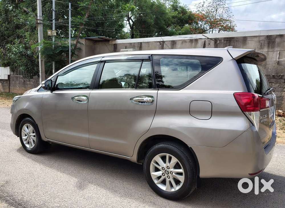 Toyota Innova Crysta 2.4 G Mt 8s, 2016, Diesel