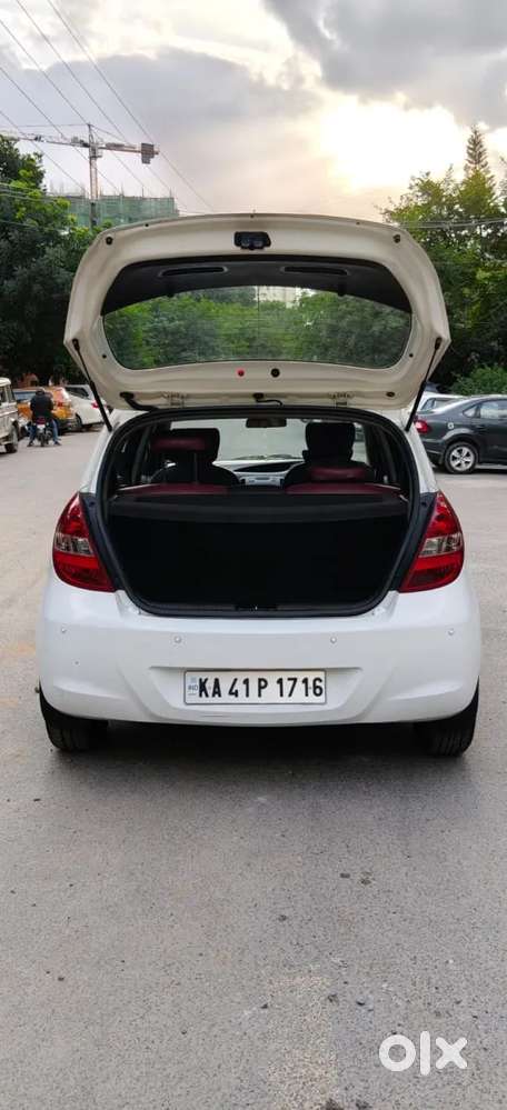 Hyundai I20 1.4 Asta (at), 2011, Diesel