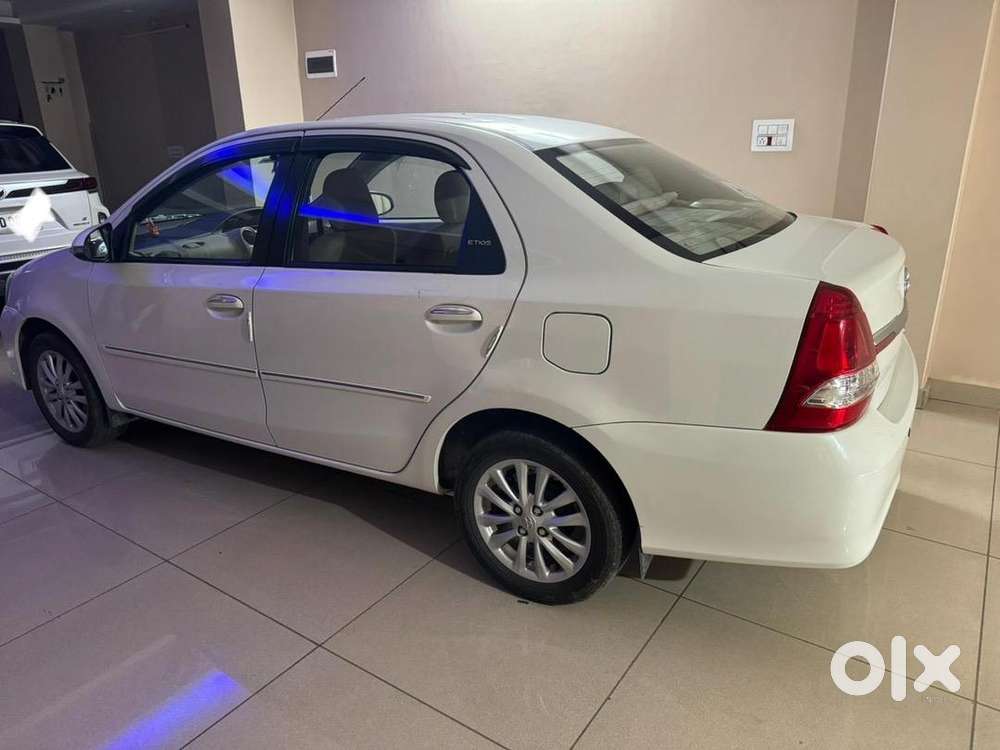 Toyota Car 2017 Top Model Km 49200 Driven