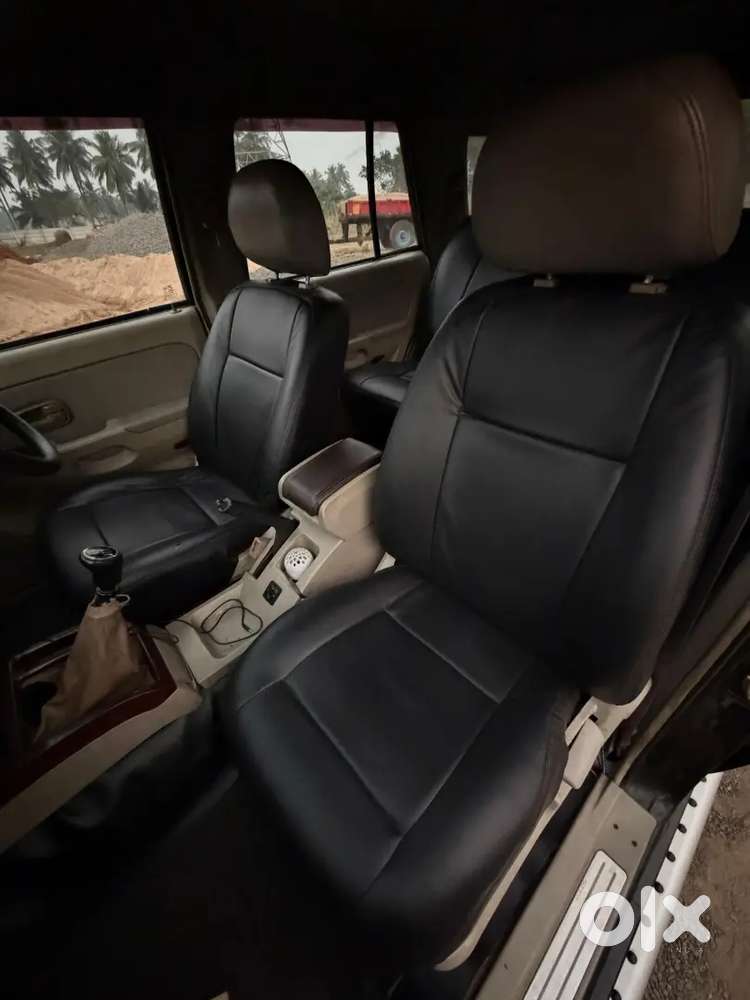 Force Motors Force One 2013