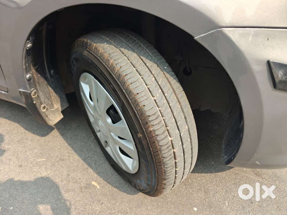 Maruti Suzuki Swift Dzire Vxi Optional, 2013, Petrol