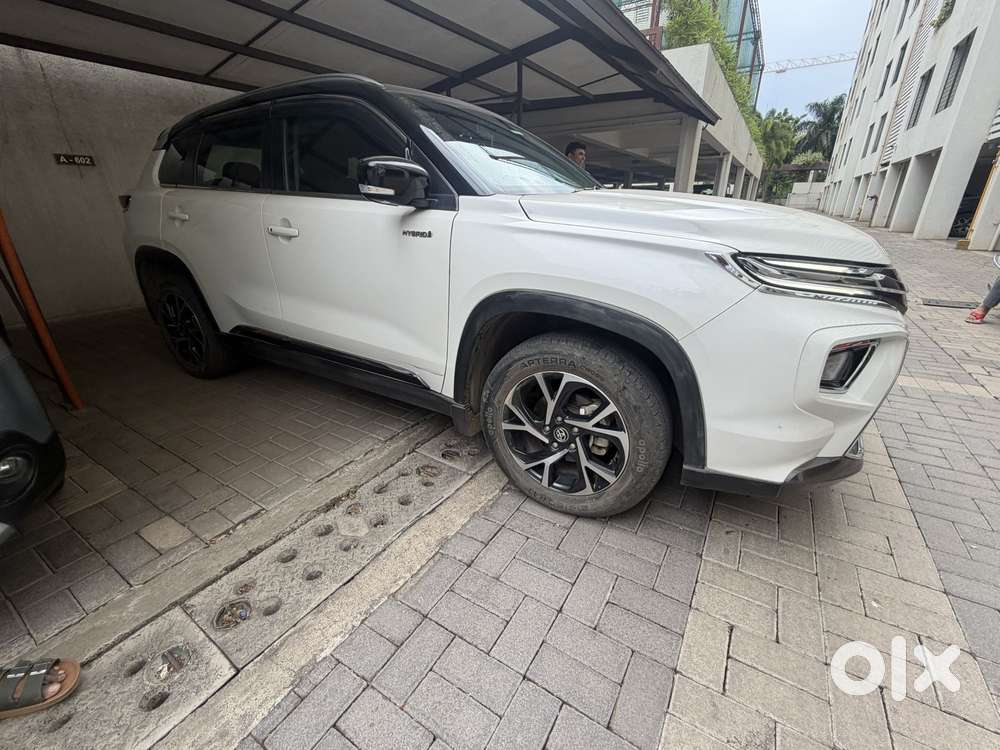 Toyota Urban Cruiser Hyryder 7 Seater V At Awd, 2023, Petrol