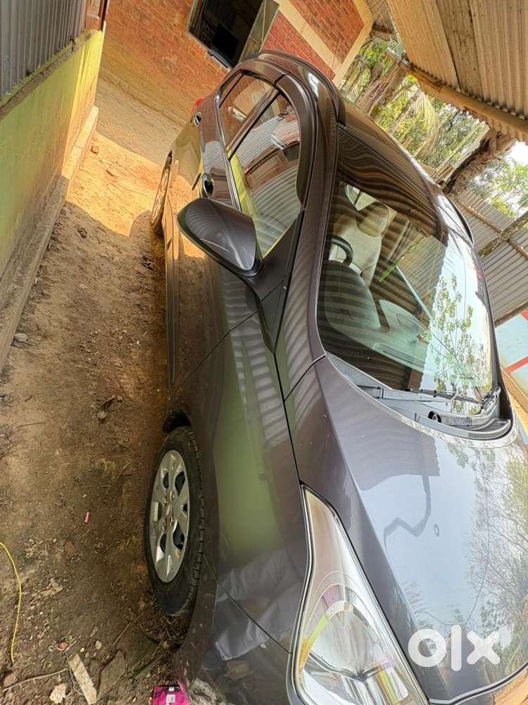 Hyundai Grand I10 2016 Petrol 98900 Km Driven