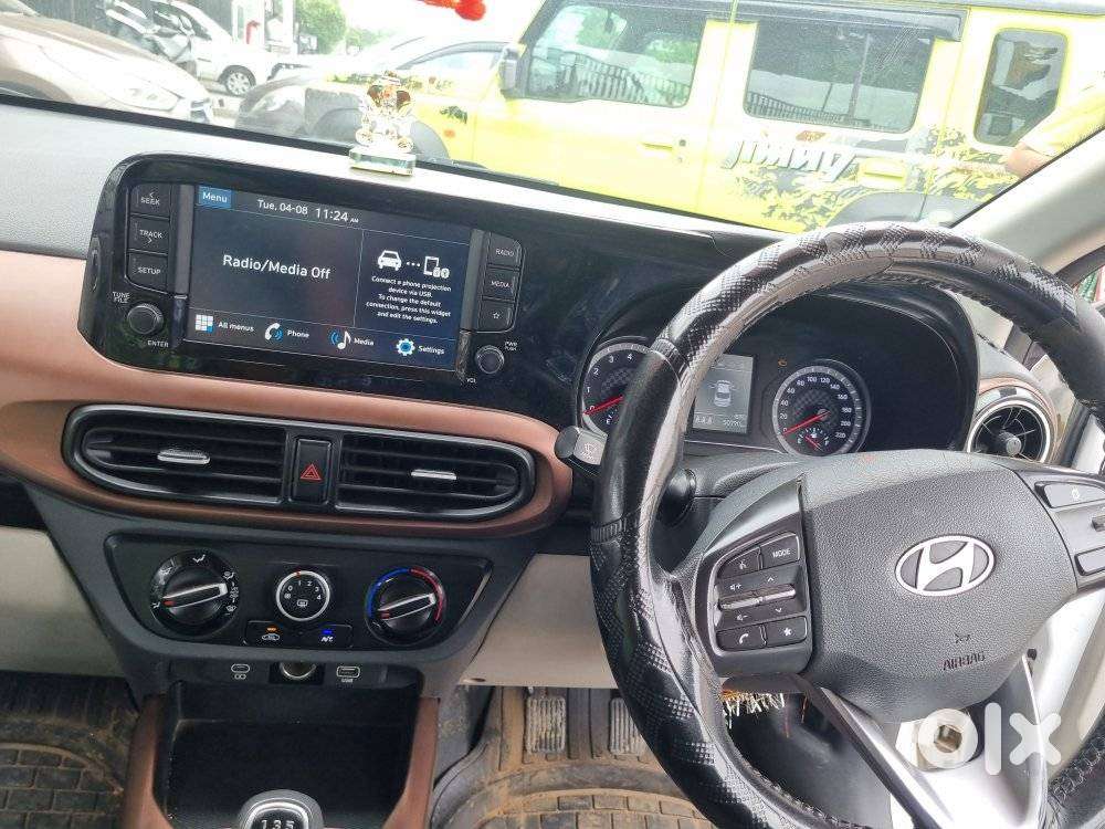 Hyundai Aura 1.2 Sx Cng, 2025, Cng & Hybrids