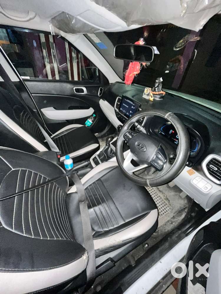 Hyundai Venue Petrol 2023