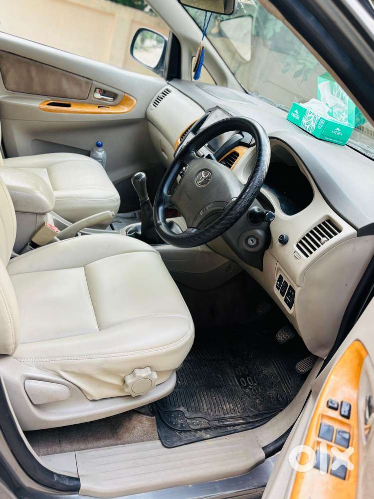 Toyota Innova 2.5 V 7 Str, 2009, Diesel