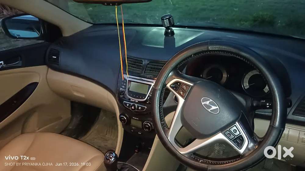 Hyundai Verna 1.6 Litre 5 X Camera
