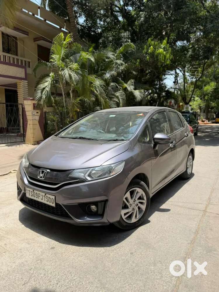 Honda Jazz Vx Cvt 2019 Petrol Automatic Top Model New Tyres