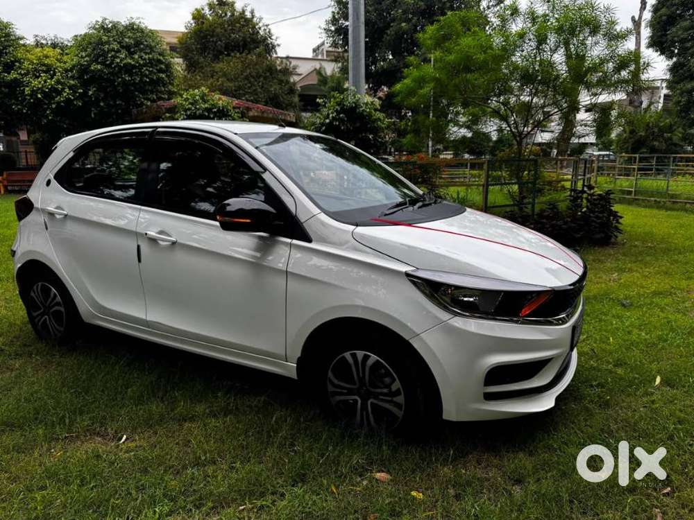 Tata Tiago 1.2 Revotron Xt (o), 2024, Petrol