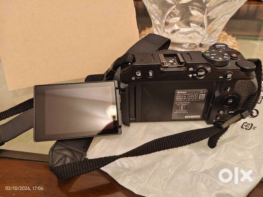 Nikon z30 mirrorless camera like new 2year plus old barely used