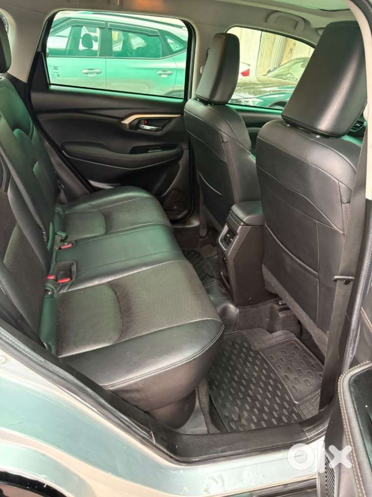 Maruti Suzuki Grand Vitara 1.5 Alpha Smart Hybrid At, 2022, Petrol