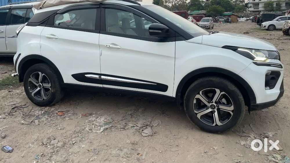 Tata Nexon June 2023 Amt | Sunroof + Ventilated Seats | 21k Km