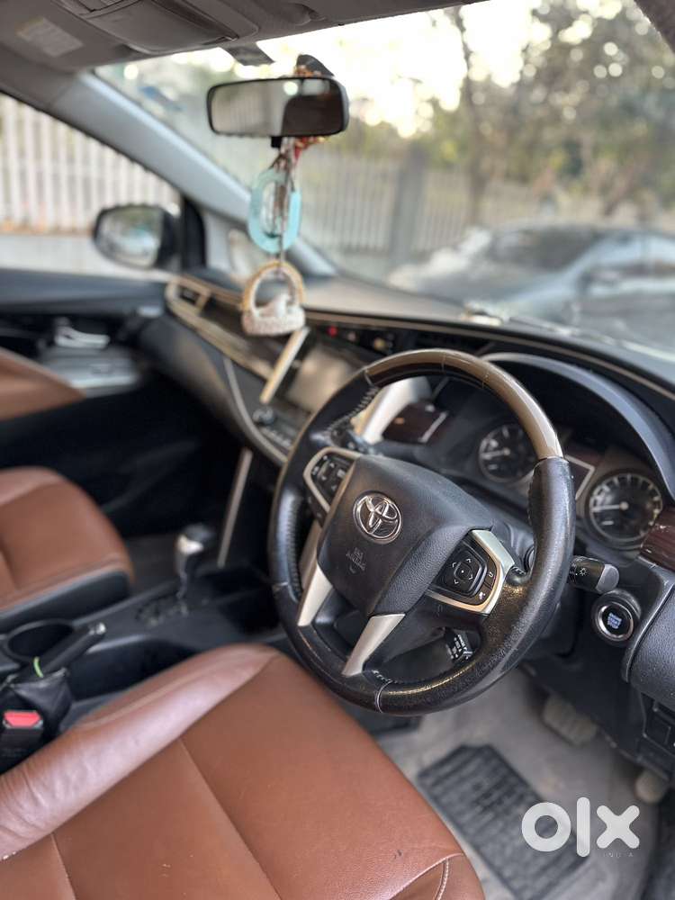 Toyota Innova Crysta 2.8 Zx At, 2016, Diesel