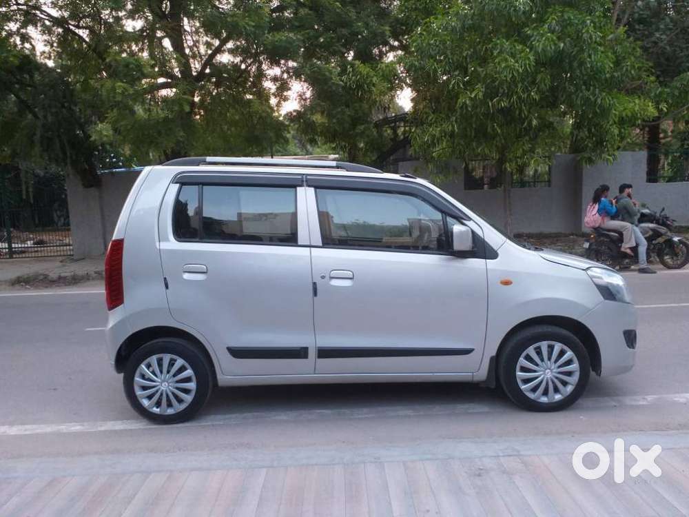 Maruti Suzuki Wagon R Vxi Mt 1.0l, 2017, Petrol