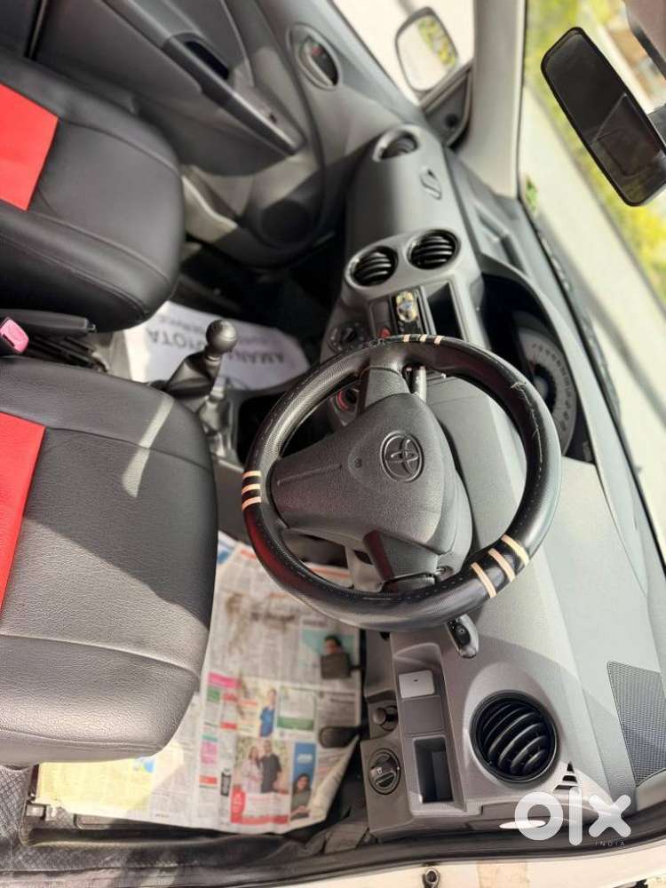 Toyota Etios Liva, 2012, Petrol