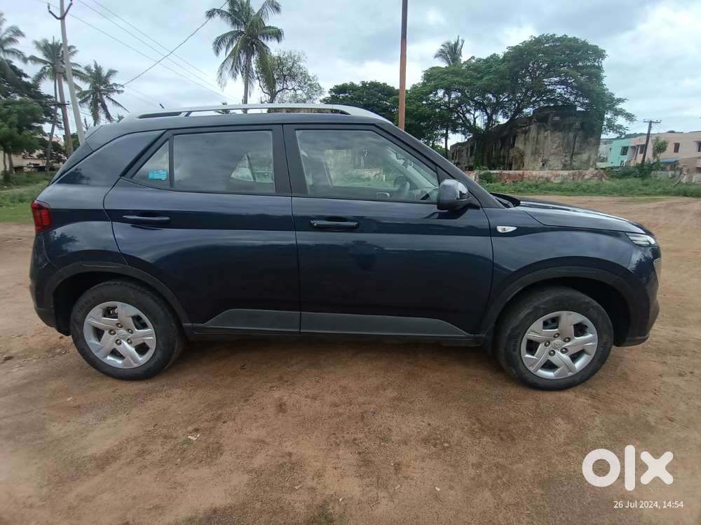 Hyundai Venue S 1.2 Petrol, 2022, Petrol