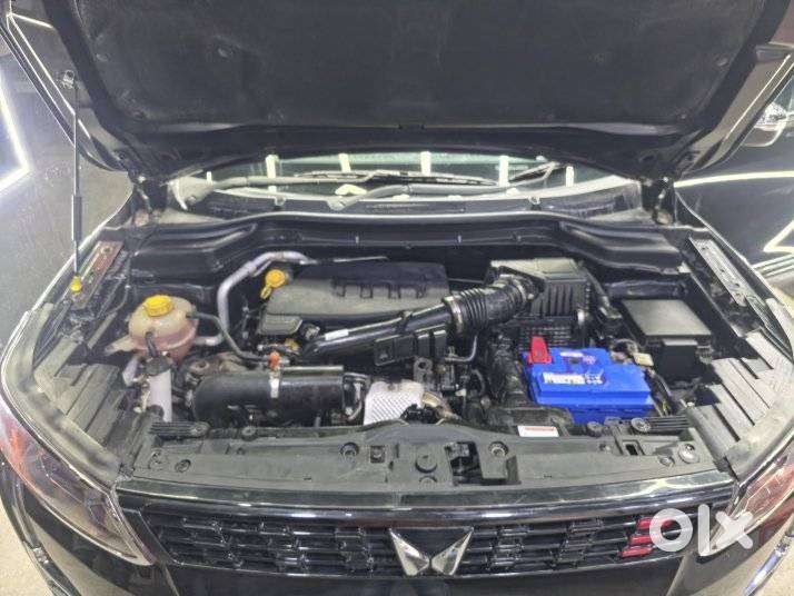Mahindra Xuv300 Turbosport W8(o), 2023, Petrol