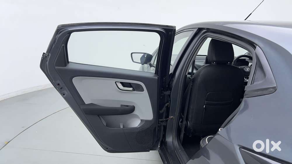 Tata Altroz Xz, 2020, Petrol