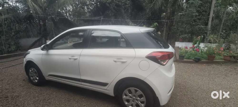 Hyundai I20 2015 Petrol 100300 Km Driven
