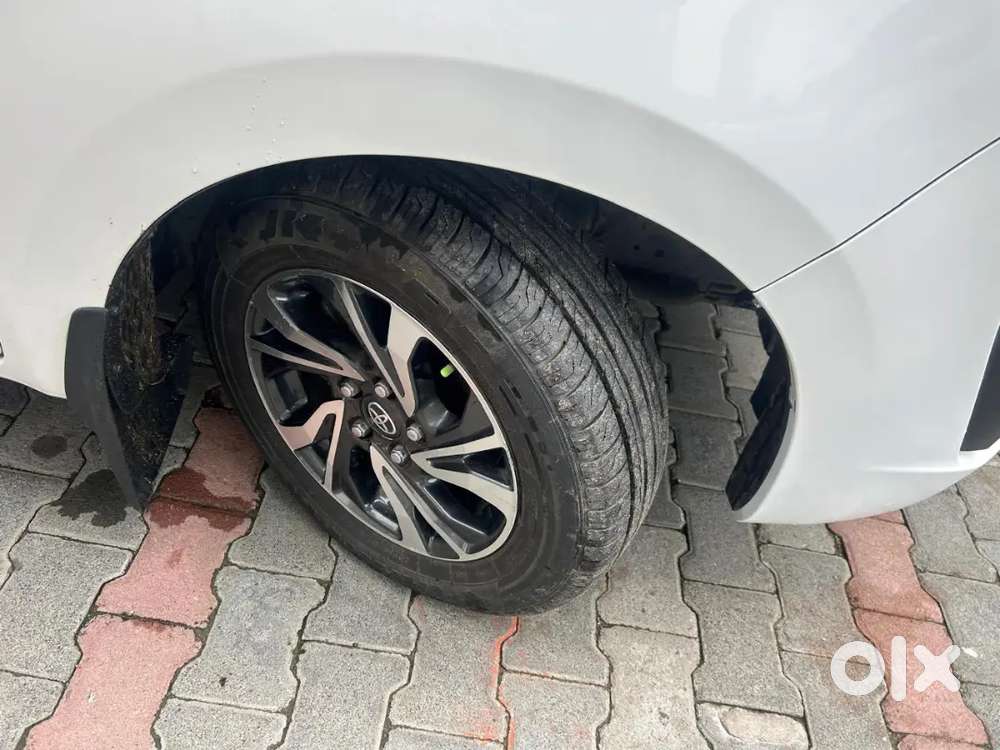 Toyota Innova Crysta 2022 Diesel 142000 Km Driven