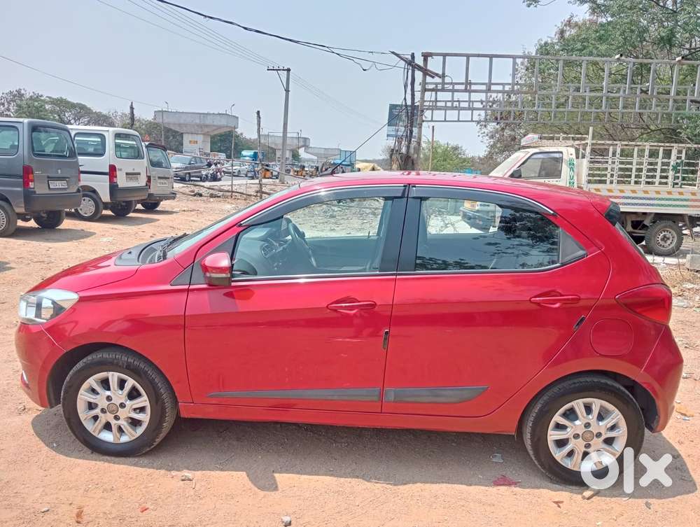 Tata Tiago 1.2 Revotron Xza, 2018, Petrol