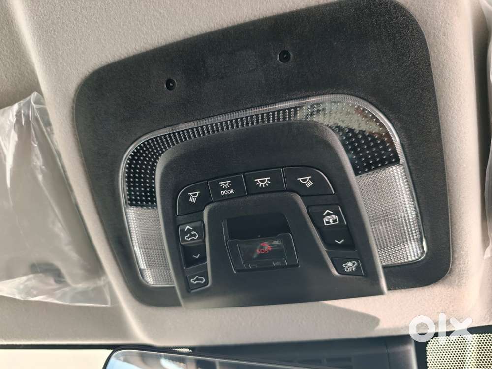 Toyota Innova Hycross 2.0 Zx (o) Hybrid 7 Str, 2024, Cng & Hybrids