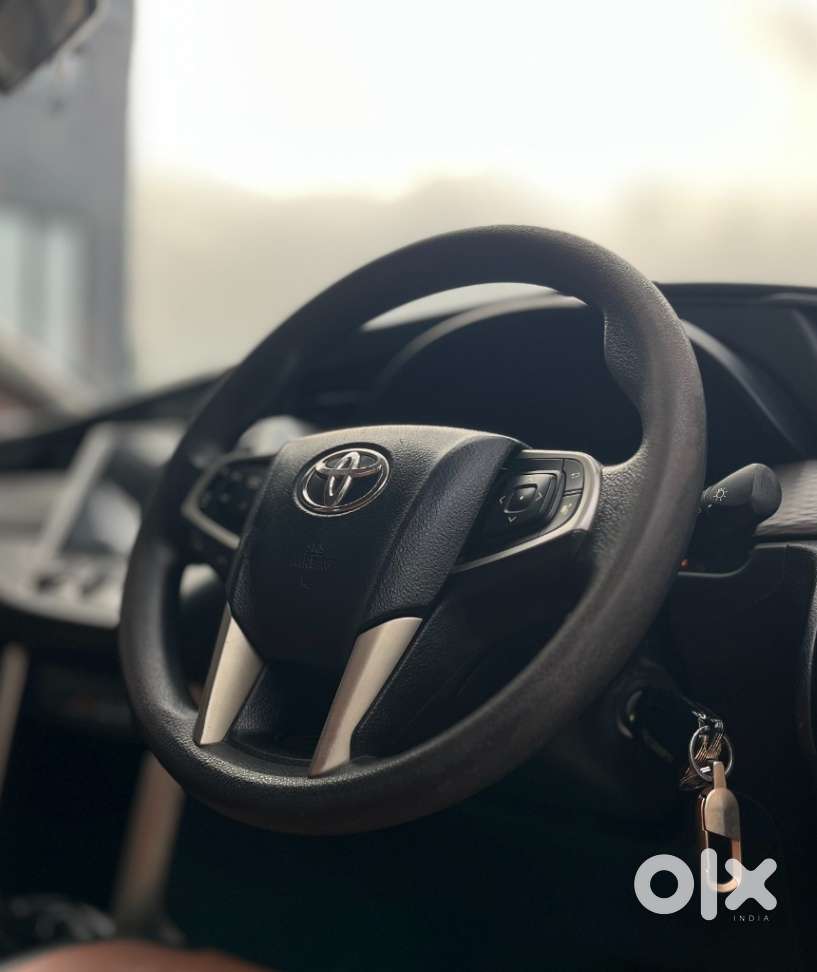 Toyota Innova Crysta 2.4 Gx Mt 8s, 2017, Diesel